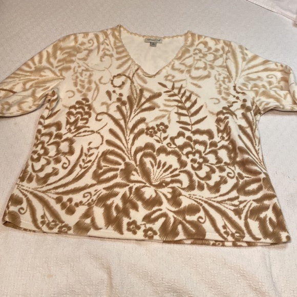 Coldwater Creek long sleeve sweeter top. Very soft - Picture 5 of 5